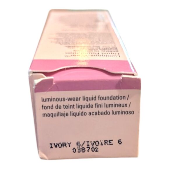 Mary Kay TimeWise Matte-Wear Liquid Foundation Ivory 6 #038702 1 fl. oz. - Picture 2 of 6